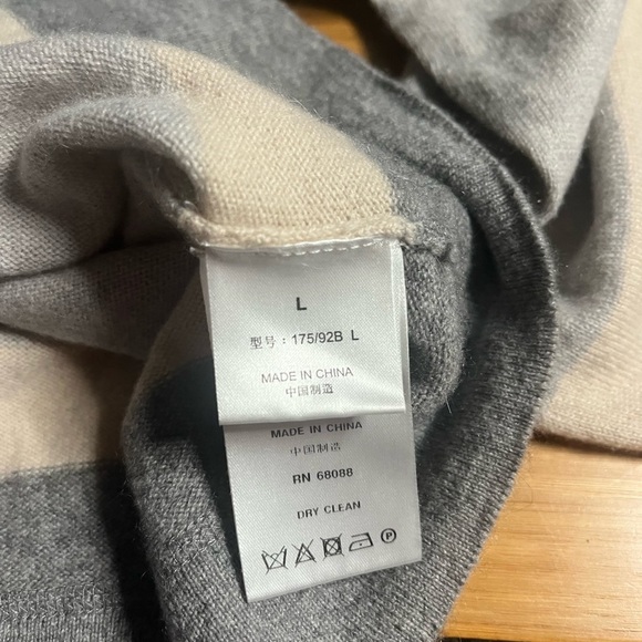 EUC TSE- 100% Cashmere Crewneck Sweater. Size Large - Picture 4 of 8